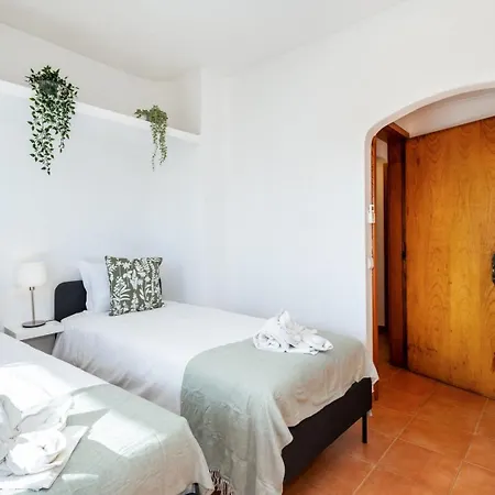 Tac - Oura 빌라 알부페이라